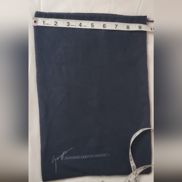 GIUSEPPE ZANOTTI DESIGN- cotton shoe dust bag 14" x 9 1/2 " - Picture 4 of 5